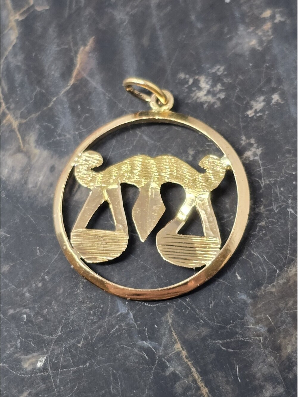 18k Gold Libra Zodiac Scales Charm Pendant Vintage Tested